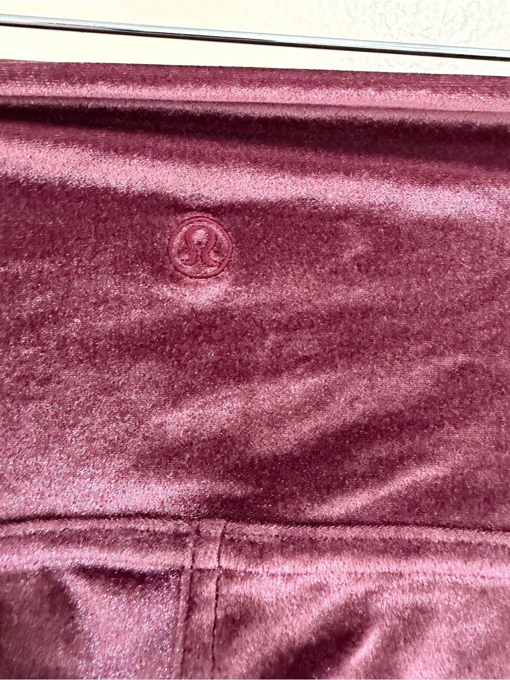 lululemon athletica Velvet High-Rise Leggings in Garnet limited Edition Size 4 - Picture 4 of 8